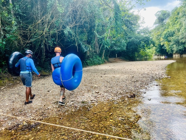 Belize Cave Tubing and Jungle Zip Line Excursion Outstanding experience 
