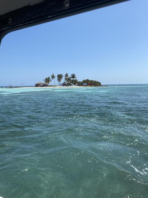 Belize Goff's Caye Island Beach Getaway and Snorkel Excursion Phenomenal time 