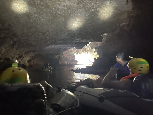 Belize Nohoch Che'en Caves Branch Cave Tubing Excursion Awesome experience!