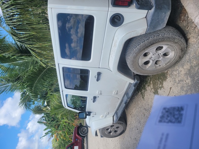 Cozumel Custom Private Jeep Sightseeing, Snorkel, and Beach Club Excursion with Lunch Don't waste your money