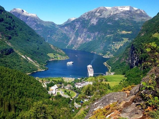 Geiranger Private Royal Norwegian Countryside Sightseeing Excursion Perfect combination sightseeing and local food experience.