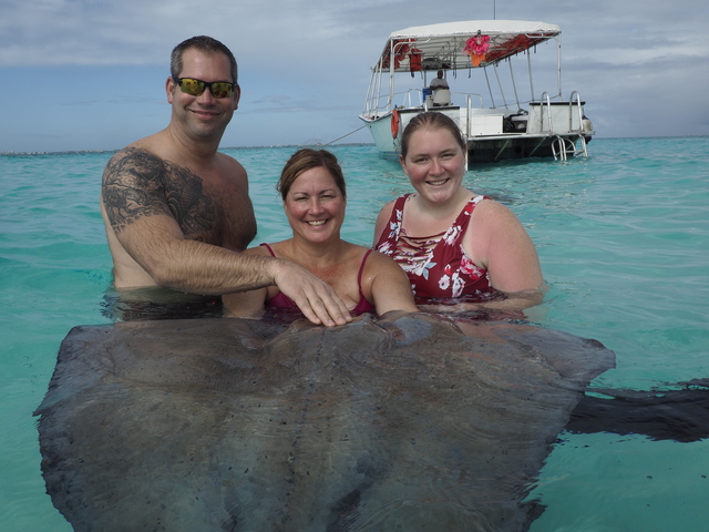 Grand Cayman Stingray City, Coral Gardens, and Starfish Snorkel Super Combo Excursion First time in the Caymans