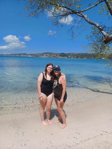 Roatan Relaxed Drift Snorkel, Monkey and Sloth Hangout, and Beach Excursion Love it!!