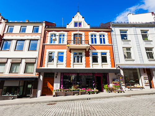 Alesund Norway St. Olavplass Square Cruise Excursion Cost