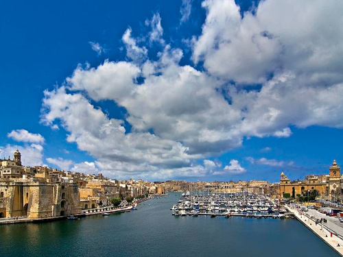 Valletta Vintage Bus Sightseeing Cruise Excursion Booking