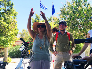 Athens Memorable Sightseeing and Food Tasting by E-Bike Excursion