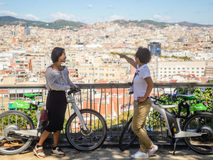 Barcelona Electric Bike, Montjuic Castle Cable Car, and Boat Sightseeing Excursion