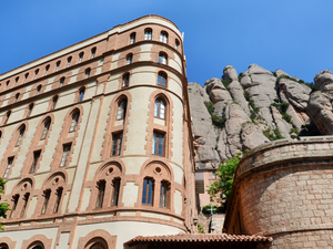 Barcelona Montserrat Afternoon Sightseeing with Cog-Wheel Train Excursion