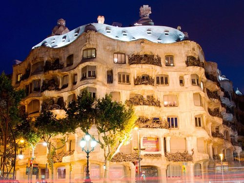 Barcelona Casa Amatller Mini bus Excursion Booking