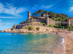 Barcelona to the Costa Brava Sightseeing Excursion