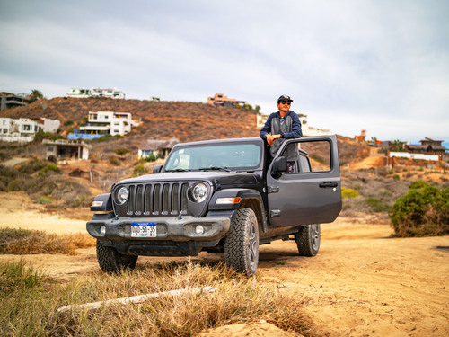 Cabo San Lucas Jeep Sightseeing Excursion to Todos Santos Magic Town with Lunch