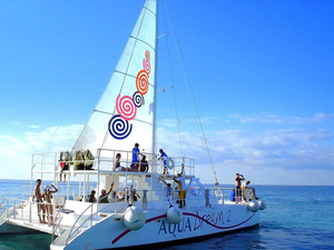 Cozumel El Cielo and Columbia Catamaran Snorkel and Playa Mia Beach Club Excursion