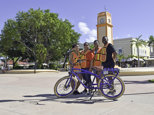 Cozumel Electric Bike City Highlights and Taco Tasting Excursion