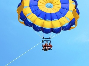 Cozumel Mr. Sanchos Beach Parasailing Excursion