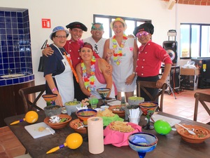 Cozumel Salsa and Salsa Fun Excursion: Cooking and Dancing at Playa Mia Grand Beach Park 
