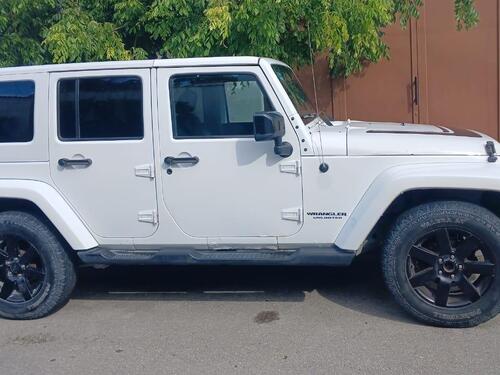 Cozumel Semi-Private Jeep Sightseeing with Snorkel by Boat Excursion