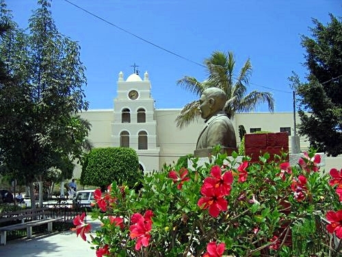 Cabo San Lucas  Mexico famous Hotel California Booking