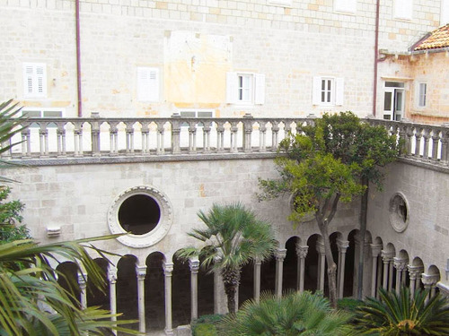 Dubrovnik Franciscan Monastery and Panoramic Boat Sightseeing Excursion