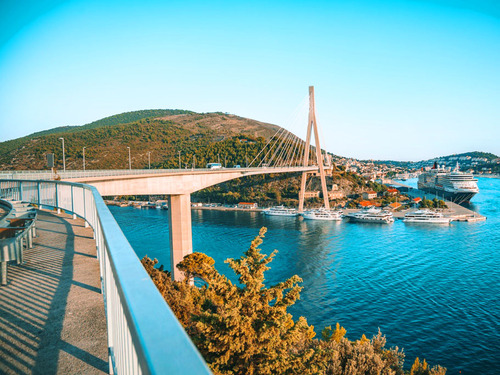 Dubrovnik Old Town, Franjo Tudman Bridge and Sponza Palace Excursion