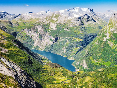Geiranger Eagle Road Sightseeing Trip Booking