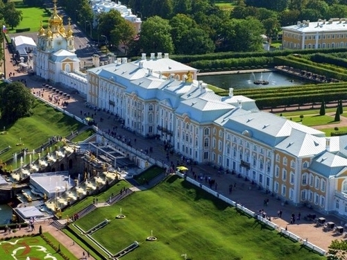 St. Petersburg  Russia Lower Gardens Tour Booking