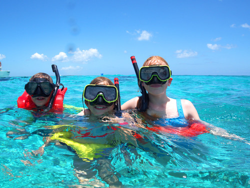 Grand Cayman Catamaran Sail with Stingray City, Snorkeling & Starfish Point Excursion