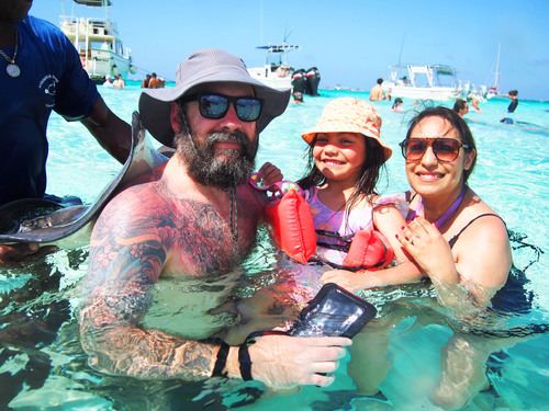 Grand Cayman Catamaran Sail with Stingray City, Snorkeling & Starfish Point Excursion
