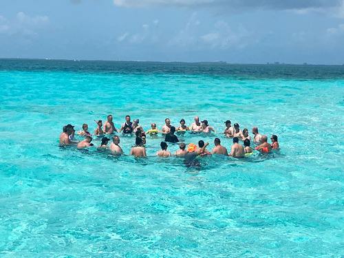 Grand Cayman Catamaran Sail with Stingray City, Snorkeling & Starfish Point Excursion