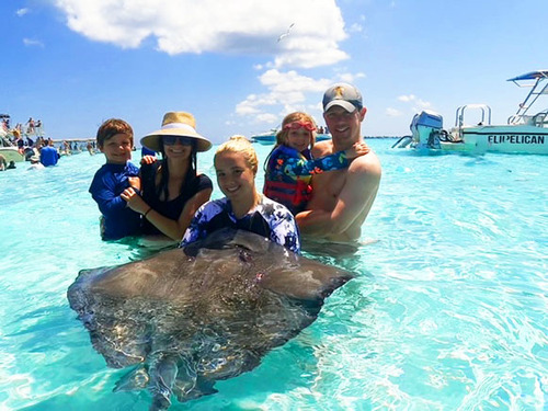 Grand Cayman Catamaran Sail with Stingray City, Snorkeling & Starfish Point Excursion