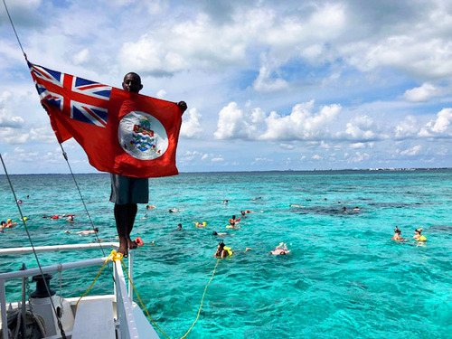 Grand Cayman Catamaran Sail with Stingray City, Snorkeling & Starfish Point Excursion