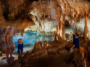 Grand Cayman Crystal Caves and Island Jungle Explorer Excursion