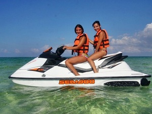 Grand Cayman Jet Ski Rental Excursion from the Beach 