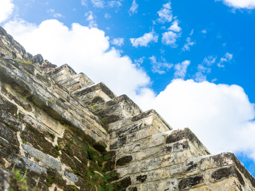 Belize City climbing the ruins Tour