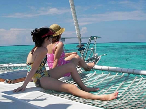 Grand Cayman  George Town catamaran sailing Reviews