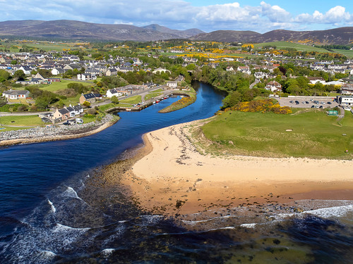 Invergordon Dunrobin Castle and Highland Villages Excursion