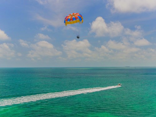 Key West Florida / USA Parasailing Tour Reservations