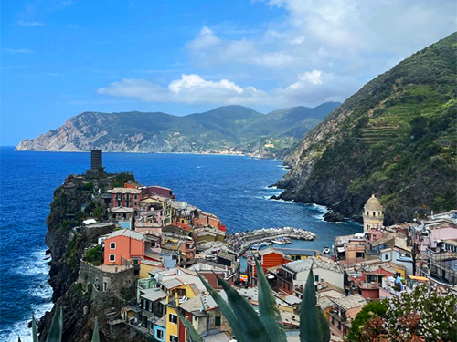 La Spezia Cinque Terre Sightseeing by Train Excursion