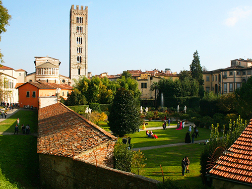 La Spezia to Pisa, and Lucca Excursion with Leaning Tower Entrance Ticket