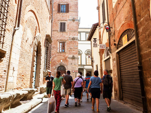 Livorno to Lucca and Pisa with Leaning Tower Entrance Ticket Excursion