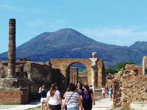 Naples Full Day Pompeii and Herculaneum Sightseeing Excursion