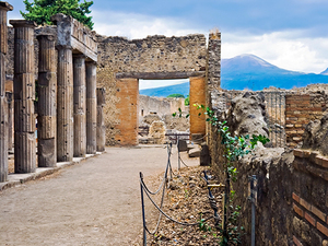 Naples Full Day Pompeii and Wine Tasting Excursion