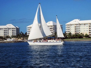Nassau Half Day Sail and Snorkeling Excursion