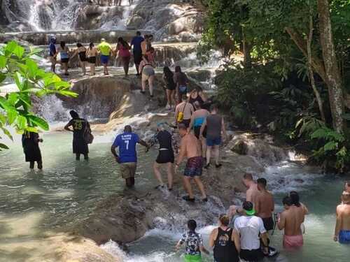 Jamaica Ocho Rios Blue Hole, Dunn's River Falls, Lunch and Cocktails at Reggae Hill Shore Excursion Reservations