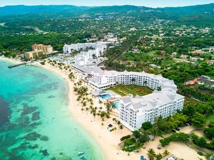 Ocho Rios RIU Hotel and Waterpark Day Pass Excursion