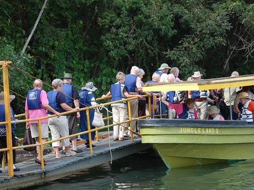 Panama Colon Boat ride to Monkey Island and Colonial Streets Sightseeing Excursion