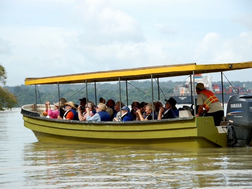 Panama Colon Boat ride to Monkey Island and Colonial Streets Sightseeing Excursion