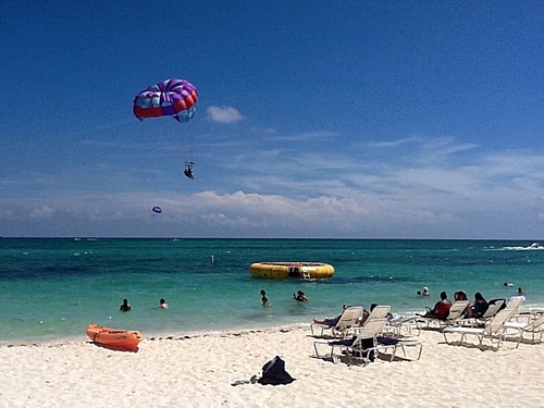 Freeport  Bahamas beach break Tour