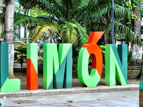 Puerto Limon Private Highlights, Rainforest, City, River Cruise, Banana Plantation and Shopping Excursion