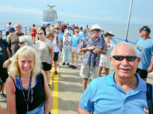 Puerto Limon Private Highlights, Rainforest, City, River Cruise, Banana Plantation and Shopping Excursion