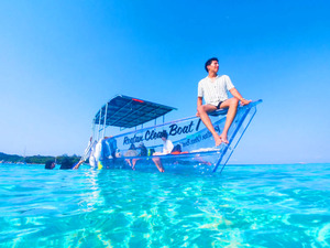Roatan Clear Boat, Snorkeling, and Private Beach Club Excursion